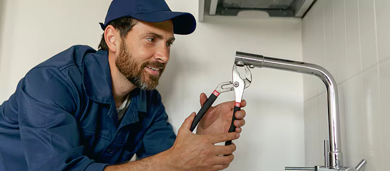 Professional Plumber for Plumbing Inspection and Maintenance Services in Old Toronto, Toronto